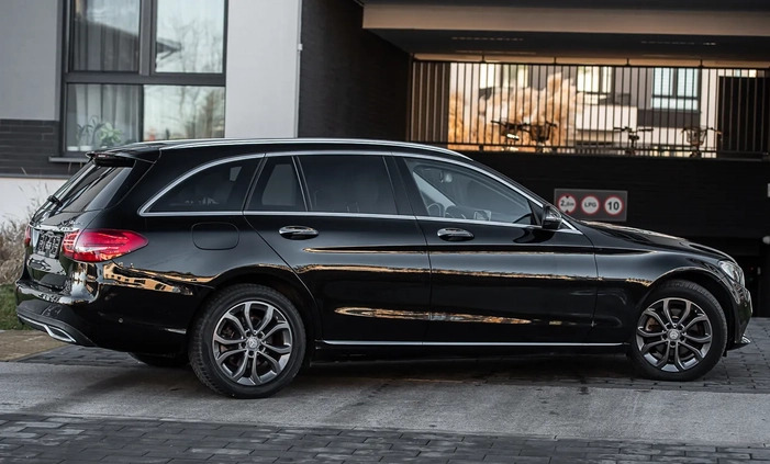 Mercedes-Benz Klasa C cena 73900 przebieg: 146000, rok produkcji 2016 z Radom małe 704